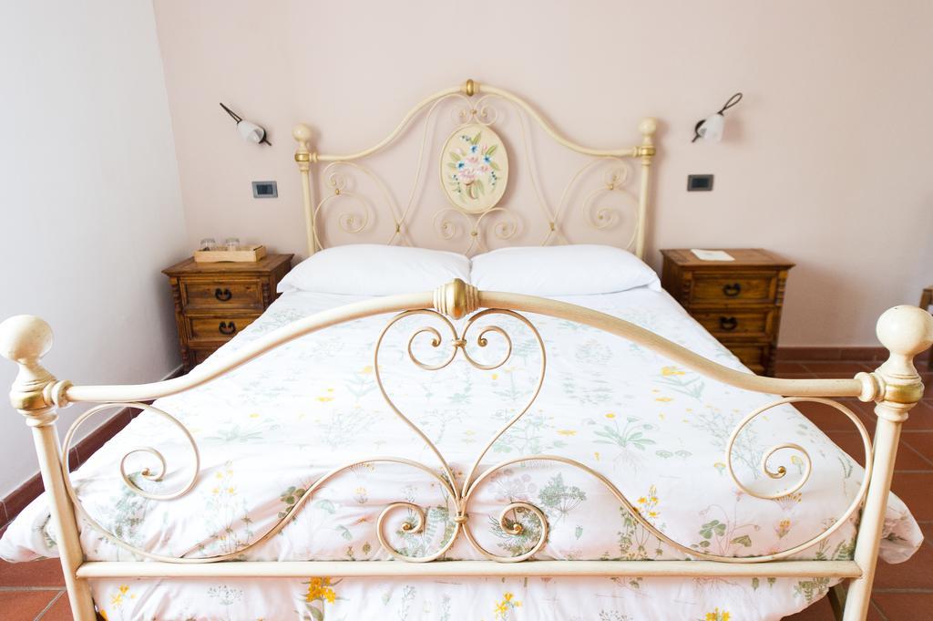 Agriturismo La Corte Del Lupo ノチェーラ・ウンブラ エクステリア 写真